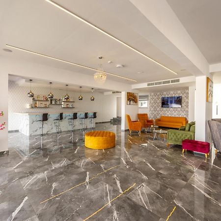 Milea Hotel ไอยานาปา ภายนอก รูปภาพ