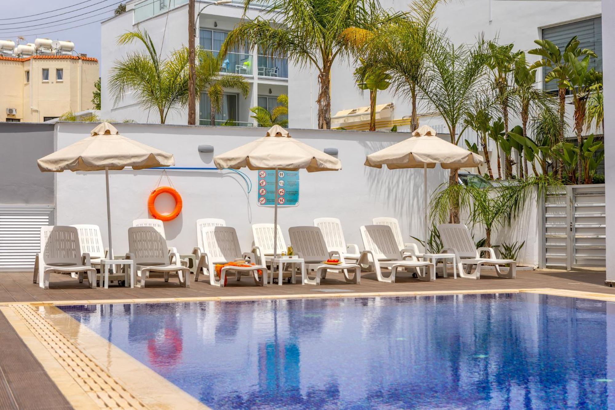 Milea Hotel ไอยานาปา ภายนอก รูปภาพ